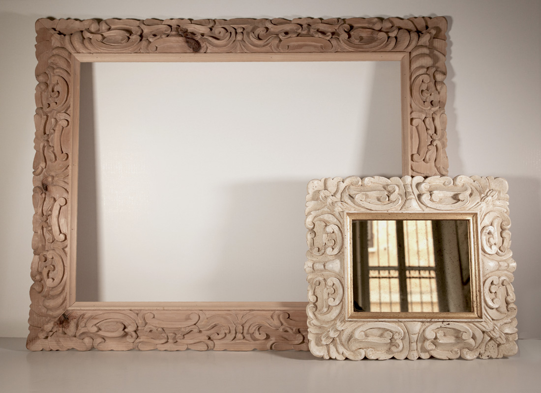 Specchi normali o anticati incorniciati su misura