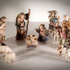Presepe in legno dipinto a mano con foglia oro